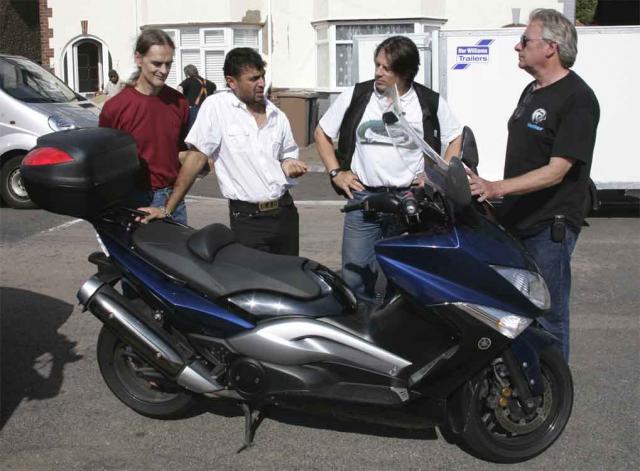 Blez's Mk3Tmax, Vetter, Lynch & Rabadia Blez's Mk3Tmax, Vetter, Lynch & Rabadia