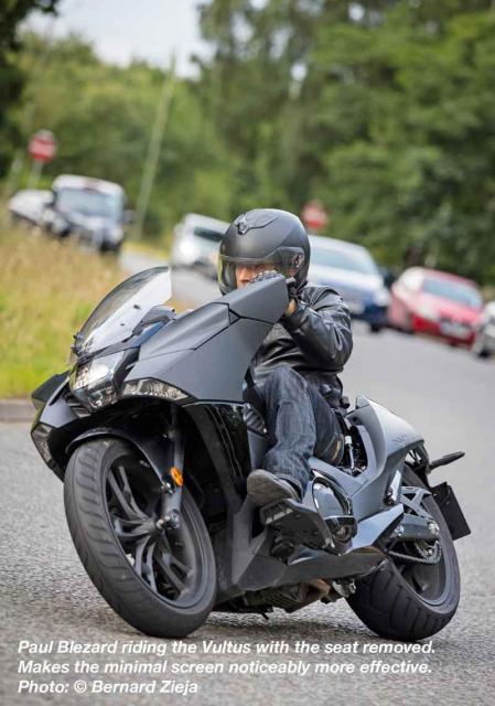 Vultus ridden sans seat!