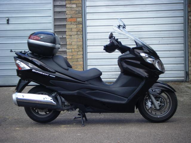 Mildly Modified Burgman 400