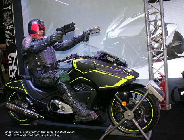 Judge Dredd rides the Vultus!