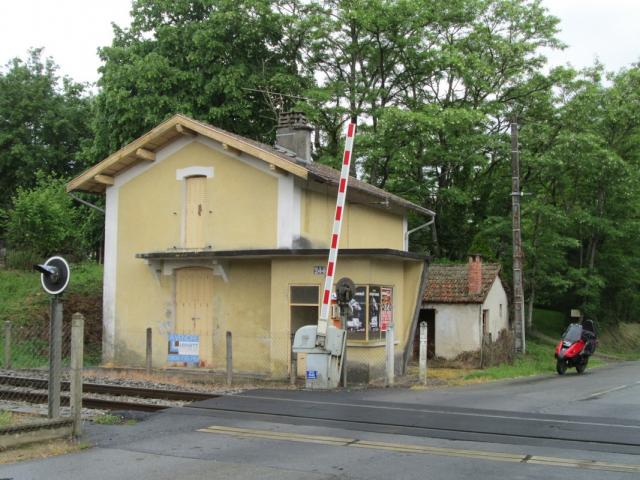 SNCF 244 Maison de garde barriere Noyeras Nexon  house with bike garage...needs some polyfilla, suit enthusiast :)