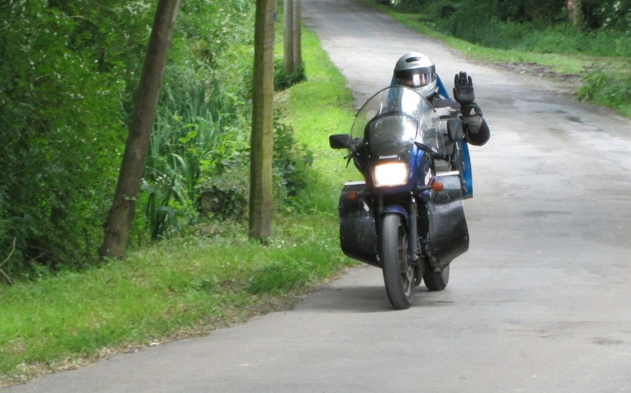 Wow I am on television! or not.....Arthur rides Peter's development of Arthur's original Kawasaki 500 FF concept. Wow I am on television! or not.....Arthur rides Peter's development of Arthur's original Kawasaki 500 FF concept.