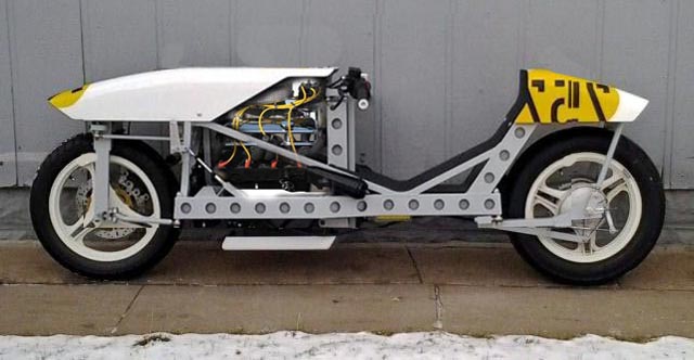 'Spirit of USA' - Shopped V8 in Rob Horn's chassis as a tribute to his resoucefulness!
