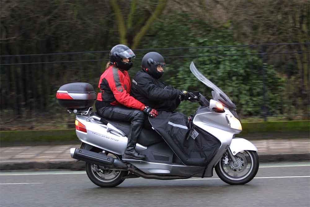 Burgman 650 2-up, in Winter mode