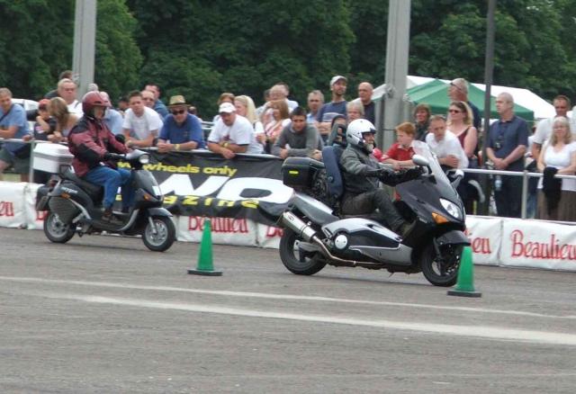 Colin laps the Oxygen scoot