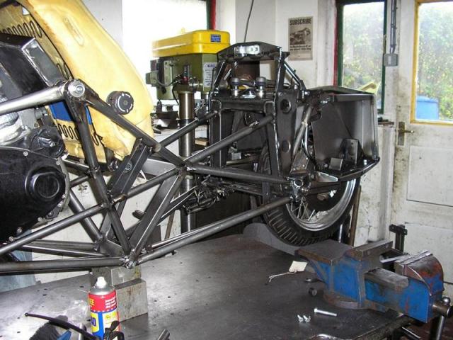 Rolling chassis
