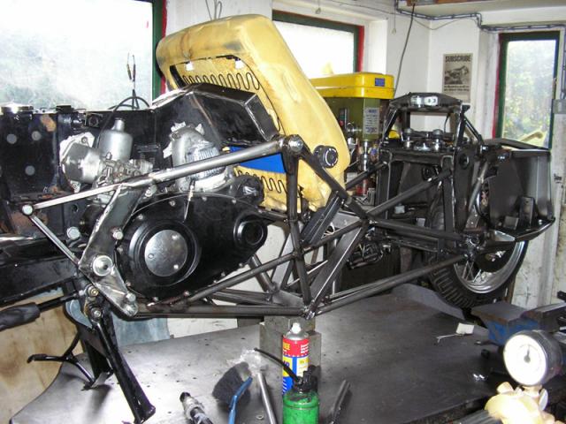 Rolling chassis