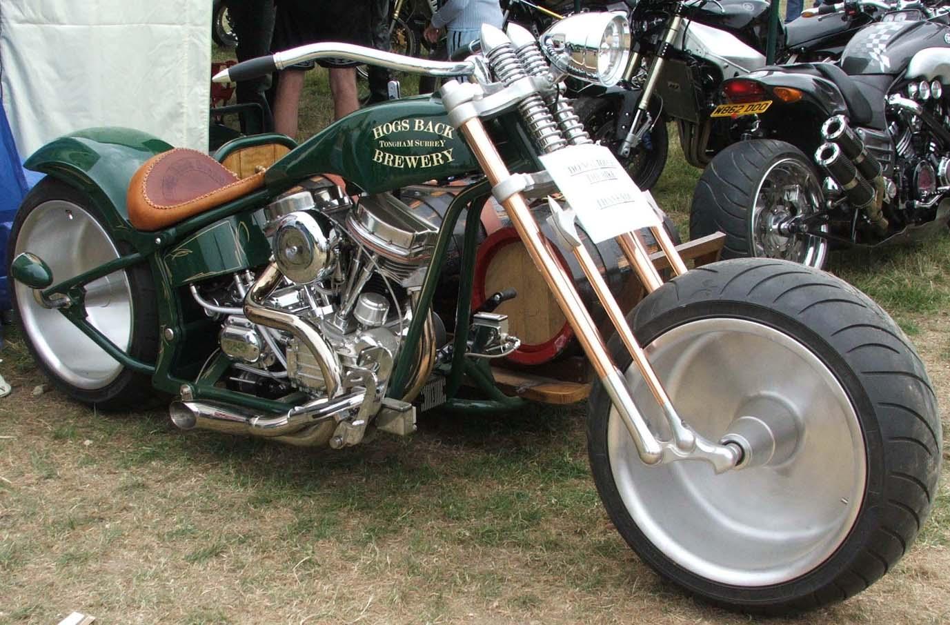 z) Custom Hog