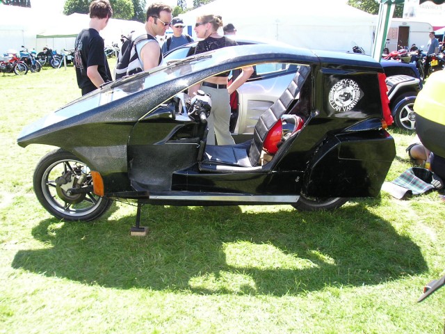 The Blez Quasar, complete with optional panniers