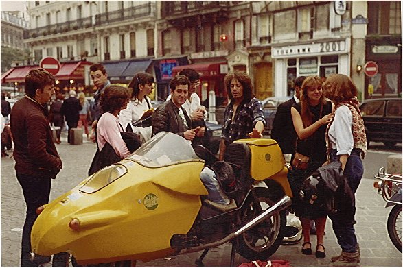 Banana in Paris September 1983