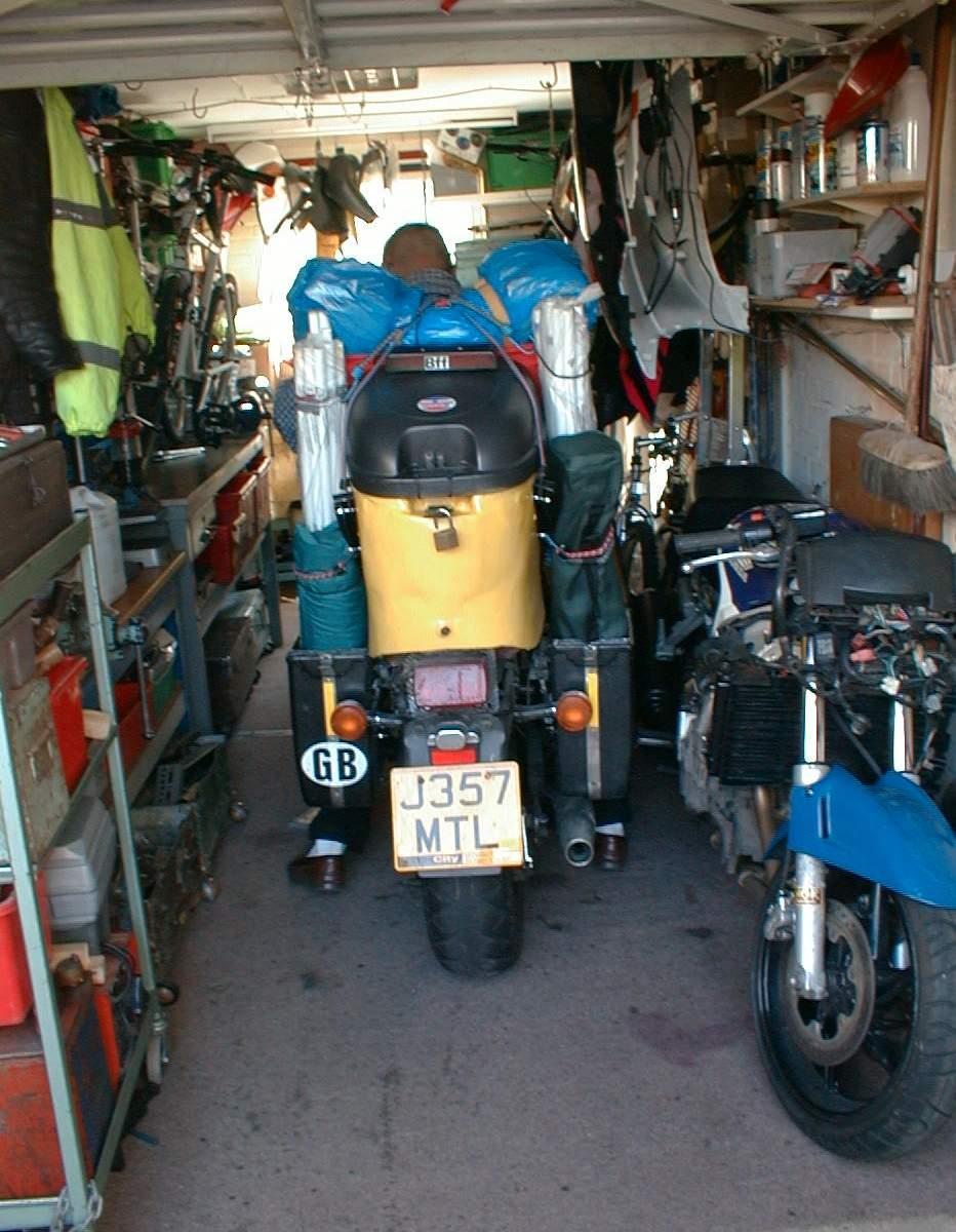 Bobbe's Garage in Summer 2005