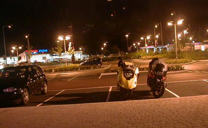AW7 Beautiful dry warm night for hotel arrival