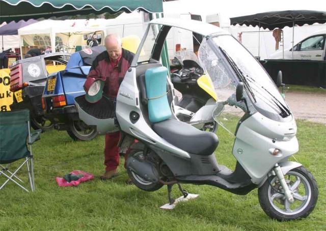 Benelli Adiva 150 backrest